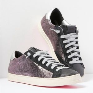 P448 John Boster Sneakers